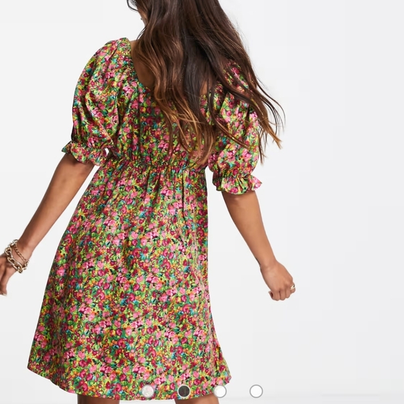 NWT Vero Moda Shirred Milkmaid Dress In Mixed Ditsy Floral - Picture 2 of 9